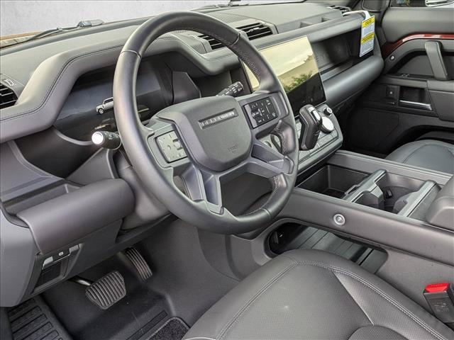 2026 LAND Rover DEFENDER P300 S — фото 10