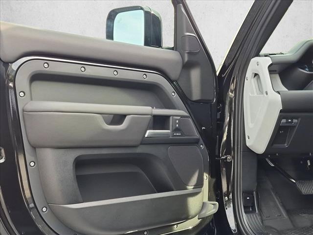 2026 LAND Rover DEFENDER P300 S 缩略图 9