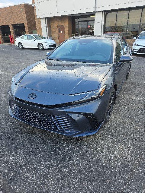 TOYOTA CAMRY - 1