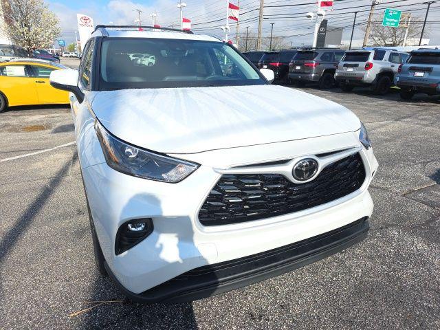 New 2026 Toyota Highlander Hybrid XLE