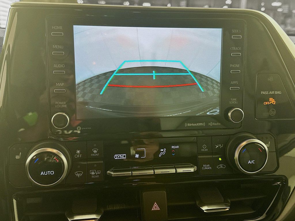 صورة مصغرة 18 لـ 2022 Toyota HIGHLANDER XLE