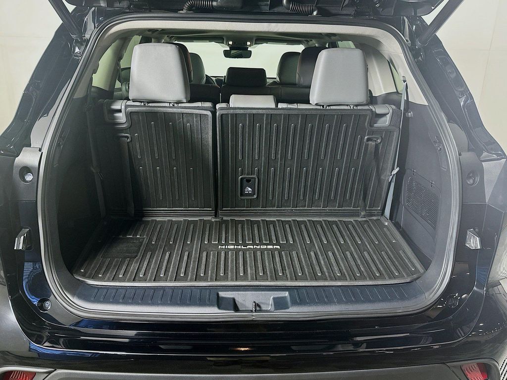 صورة مصغرة 26 لـ 2022 Toyota HIGHLANDER XLE