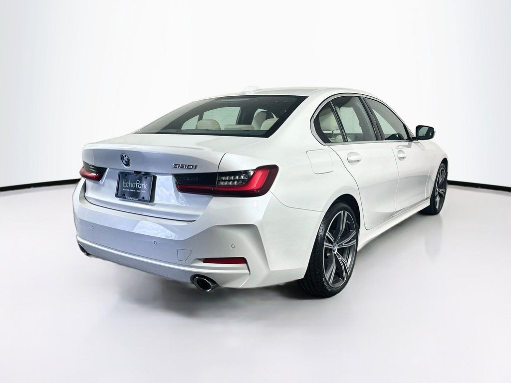صورة 7 لـ 2024 BMW 330 330I