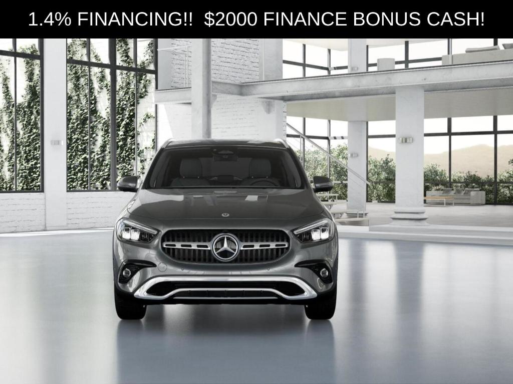 MERCEDES-BENZ GLA - 8