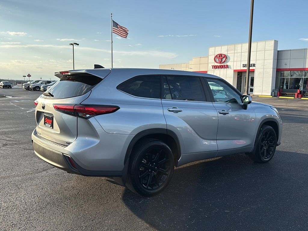 TOYOTA HIGHLANDER - 7