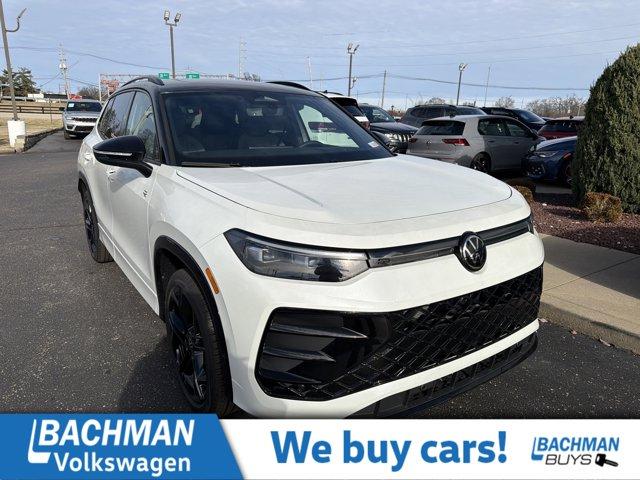 New 2026 Volkswagen Tiguan 2.0T SE R-Line Black