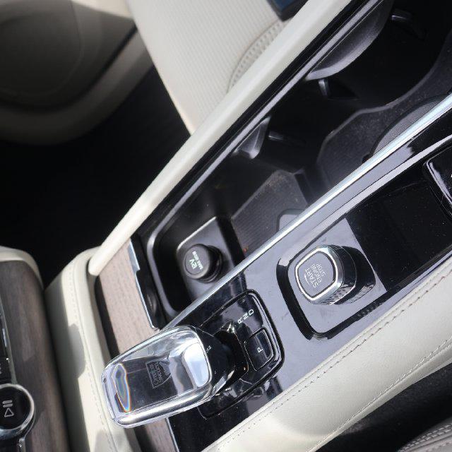 صورة مصغرة 22 لـ 2024 Volvo XC90 B6 ULTIMATE BRIGHT THEME 7-SEATER