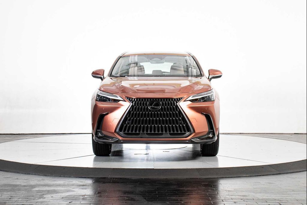 صورة 10 لـ 2025 Lexus NX 250 BASE