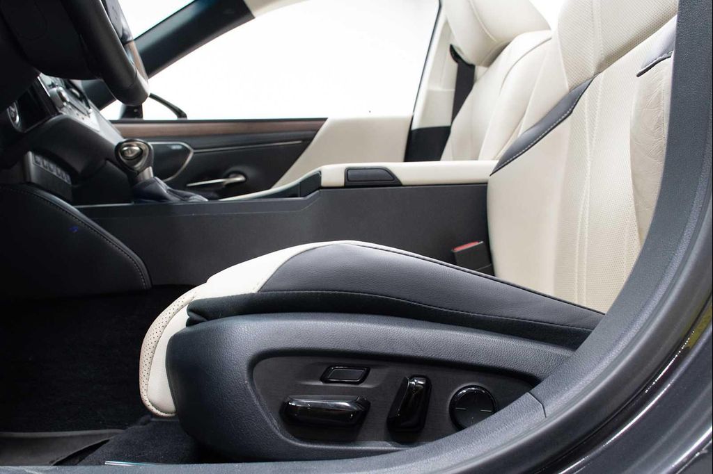 2024 Lexus ES 300H ULTRA LUXURY — фото 14