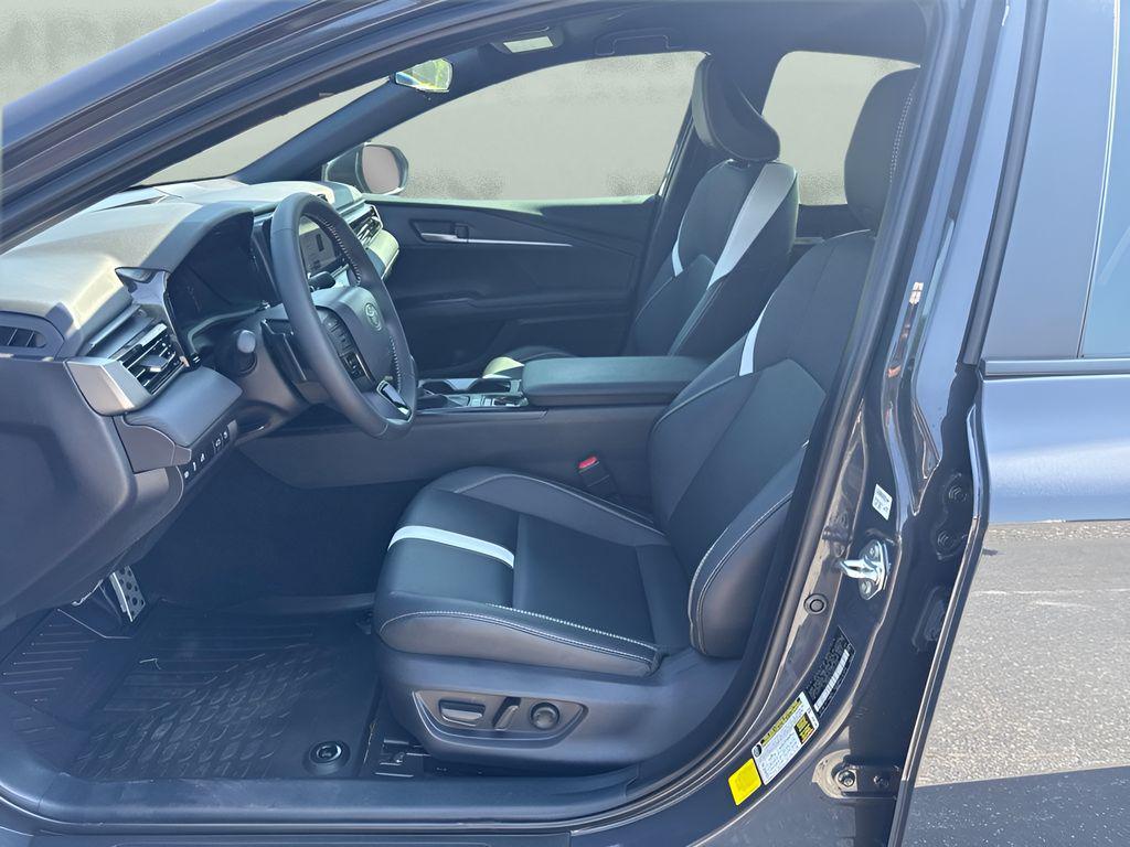 2025 Toyota CAMRY SE 照片 9