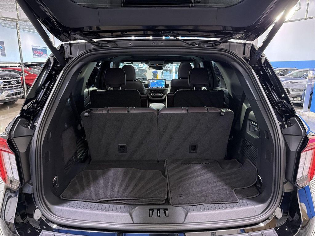 صورة مصغرة 29 لـ 2026 FORD EXPLORER PLATINUM
