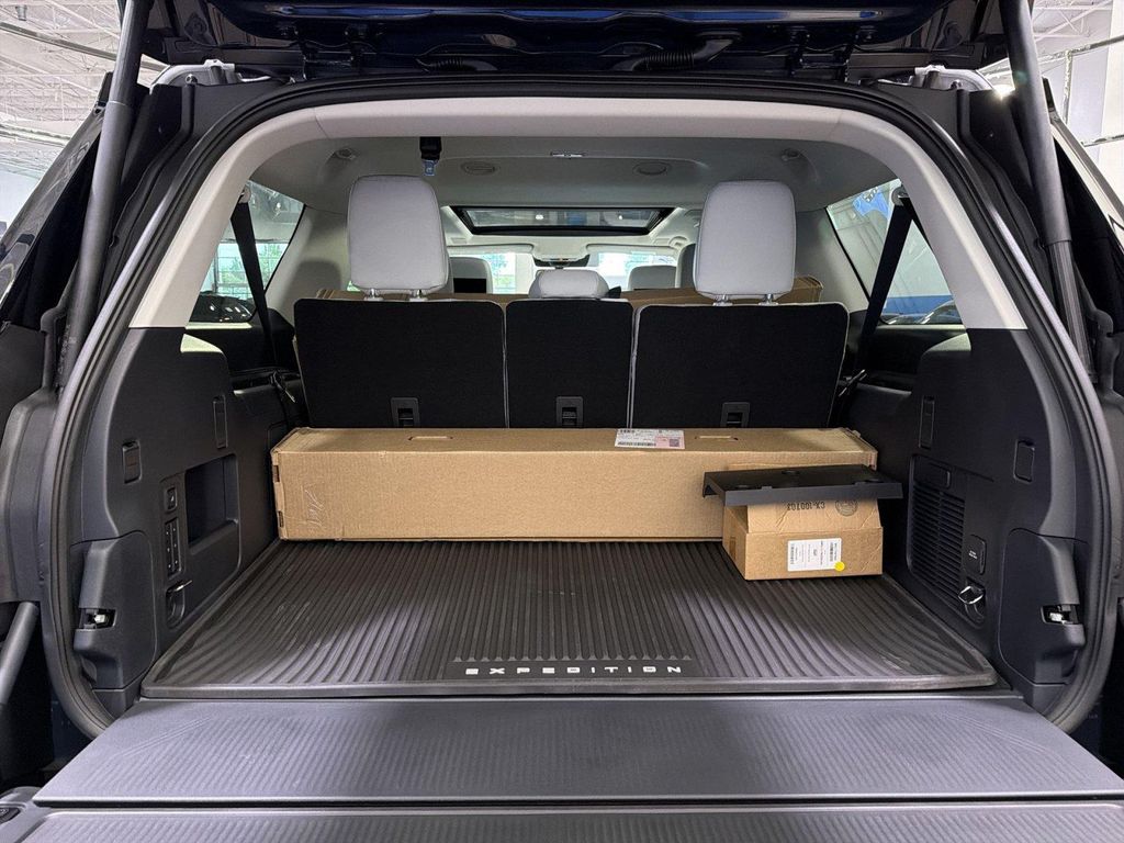 صورة مصغرة 28 لـ 2027 FORD EXPEDITION MAX PLATINUM