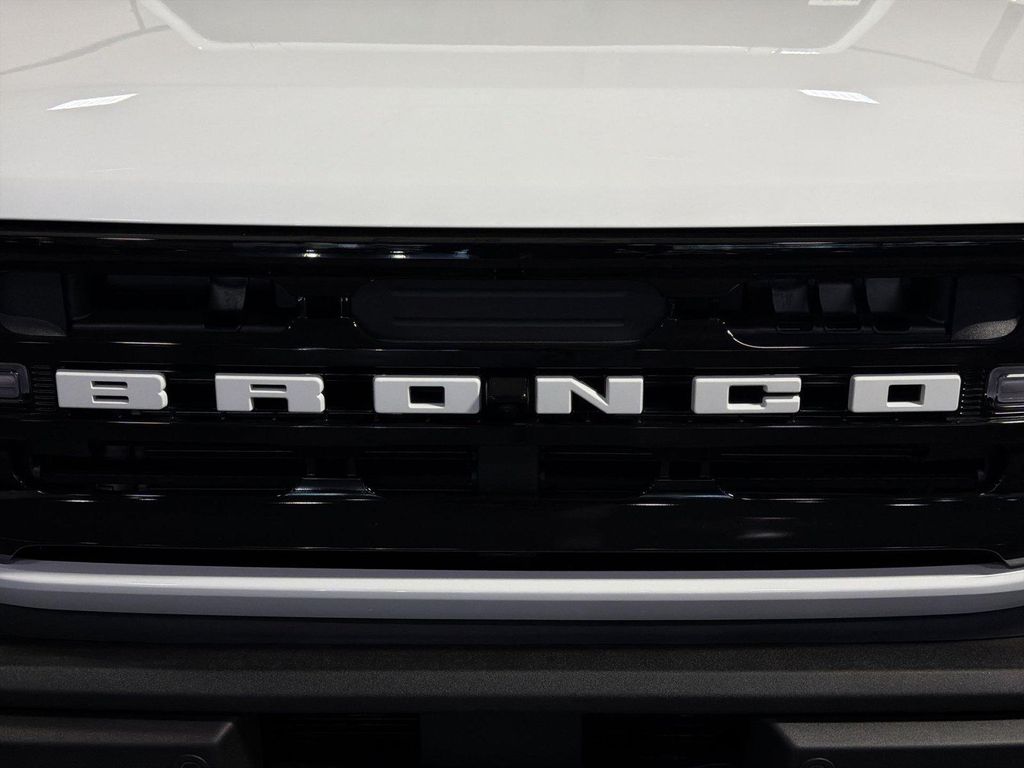 2026 FORD BRONCO OUTER BANKS — фото 9