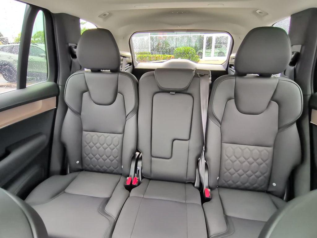 2025 Volvo XC90 B5 PLUS 7-SEATER — фото 12