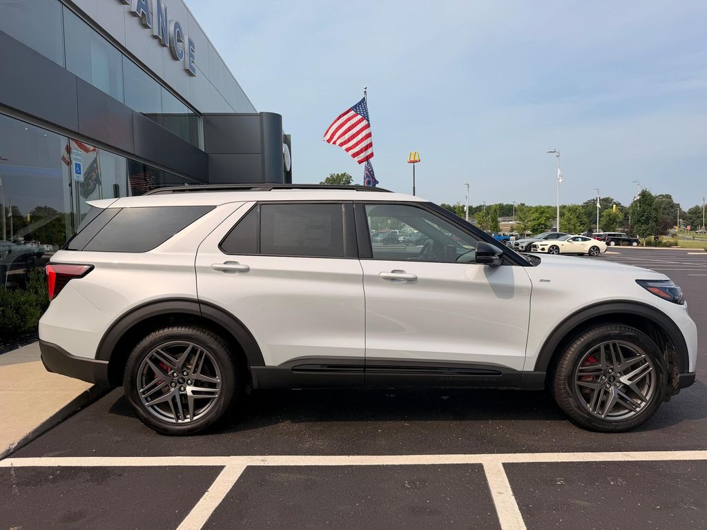 صورة 3 لـ 2026 FORD EXPLORER ST-LINE