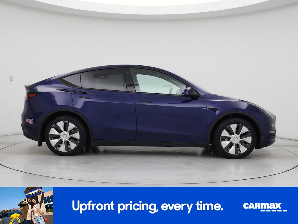 TESLA MODEL Y LONG RANGE - 9