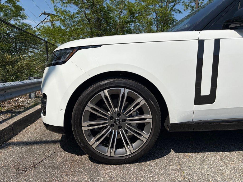 صورة 9 لـ 2023 LAND Rover RANGE ROVER P400 SE