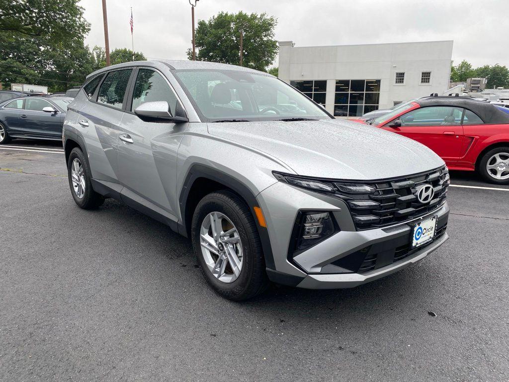 New 2026 Hyundai TUCSON SE