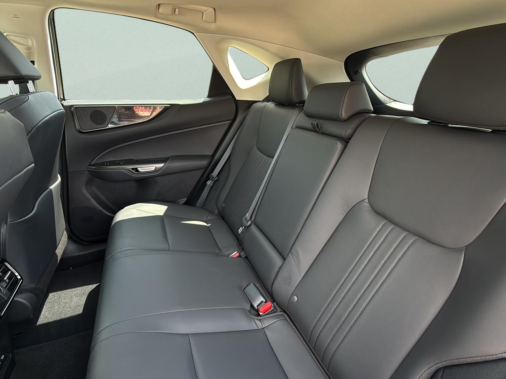 صورة 29 لـ 2023 Lexus NX 350 350 BASE