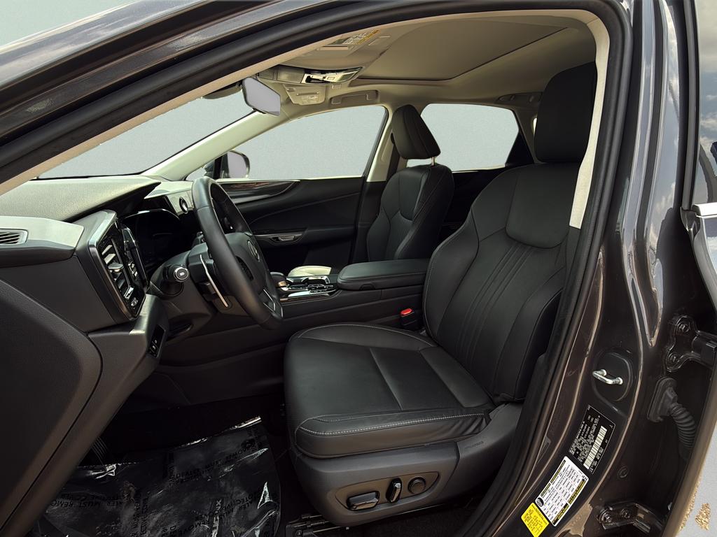 صورة 27 لـ 2023 Lexus NX 350 350 BASE