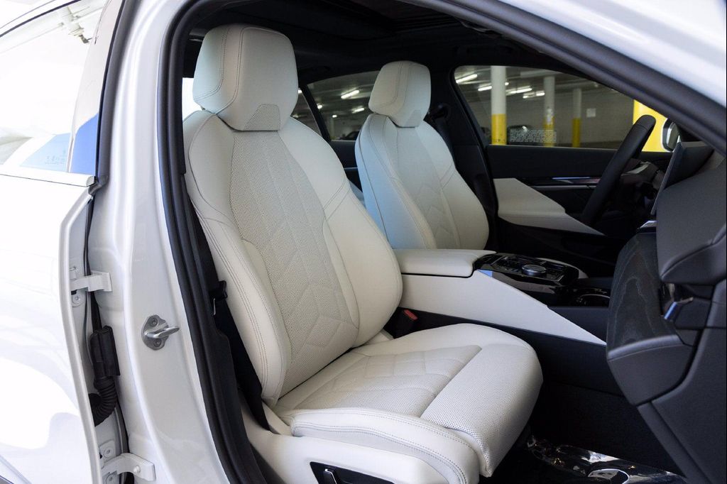2027 BMW I5 EDRIVE40 — миниатюра 32