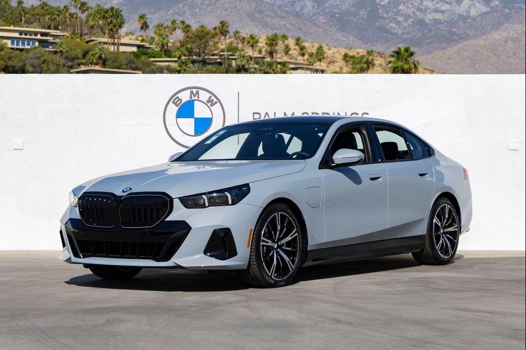 New 2027 BMW 550e 550e xDrive