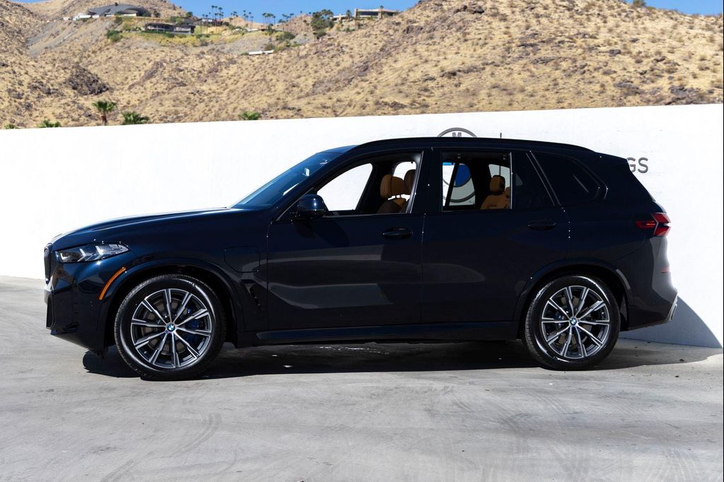 2026 BMW X5 PHEV XDRIVE50E — фото 3