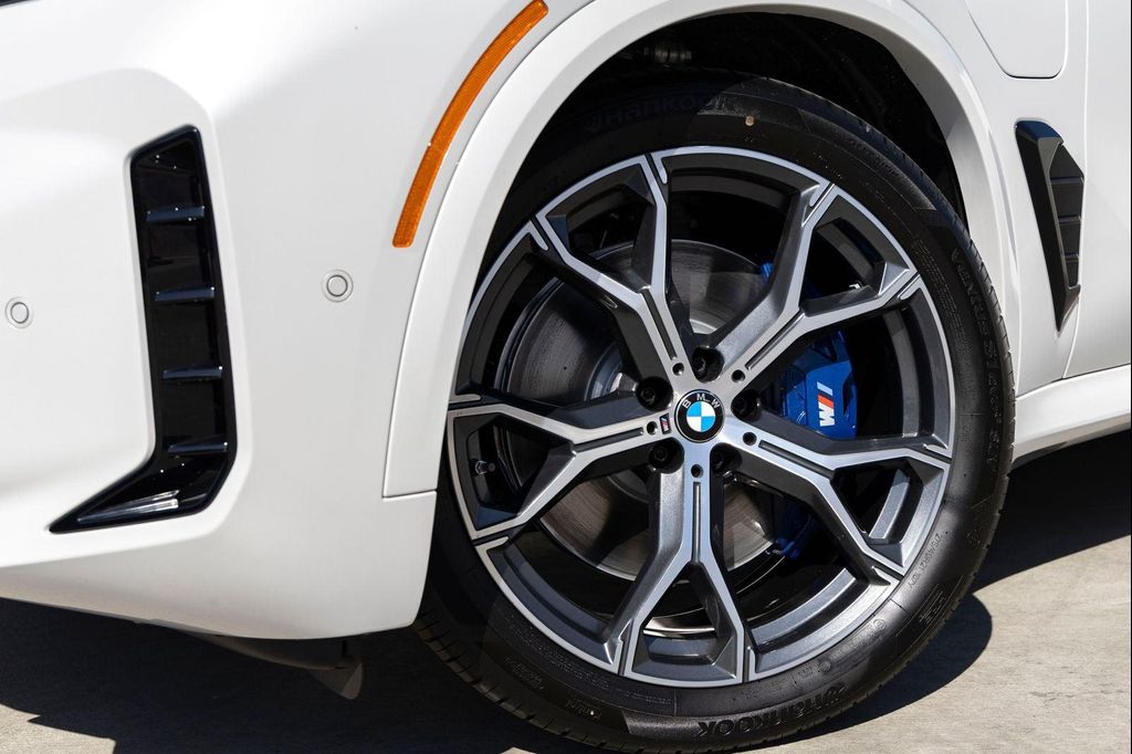 2026 BMW X5 PHEV XDRIVE50E — фото 10