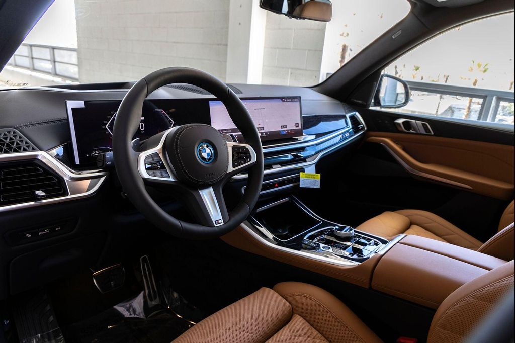 صورة مصغرة 17 لـ 2026 BMW X5 PHEV XDRIVE50E