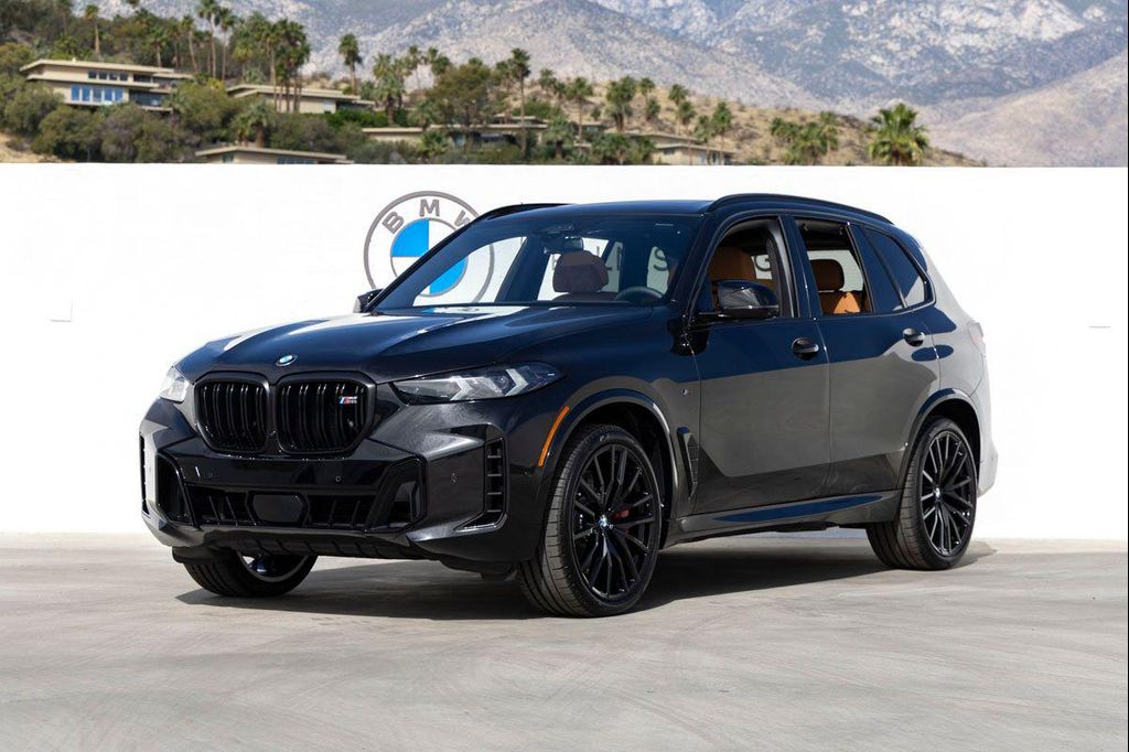 New 2026 BMW X5 M60i