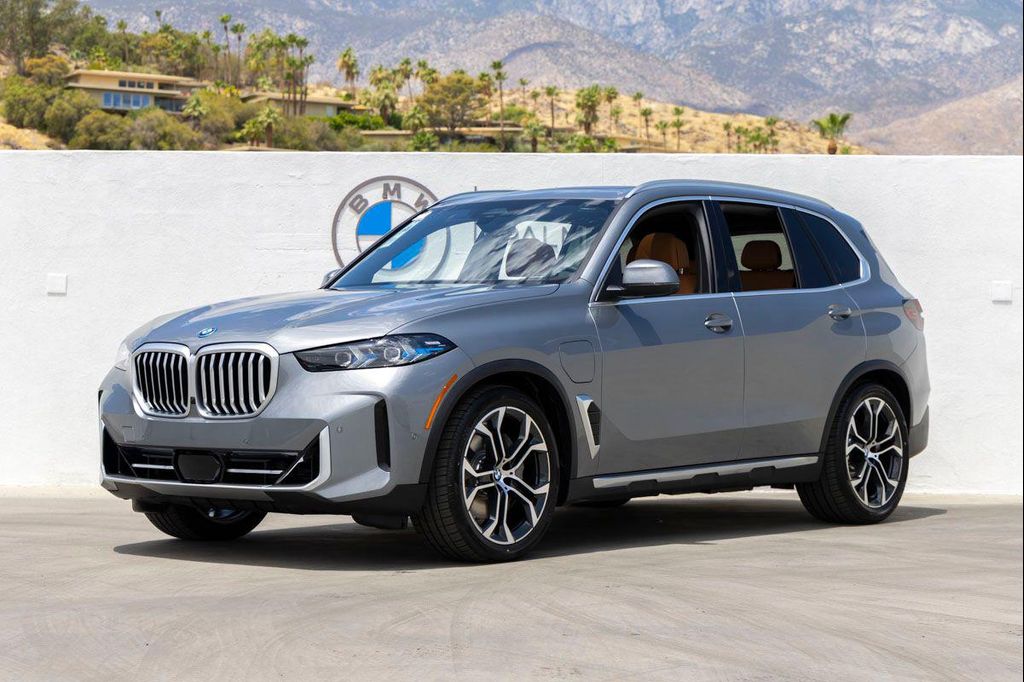 New 2026 BMW X5 PHEV xDrive50e