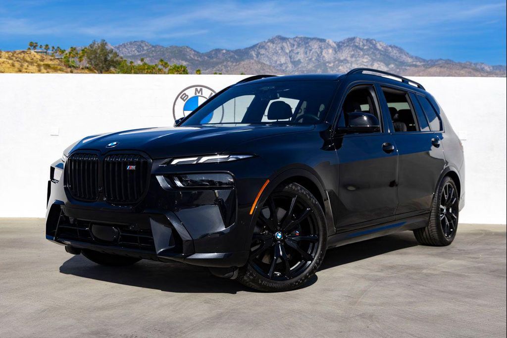 2025 BMW X7 M60I photo 8