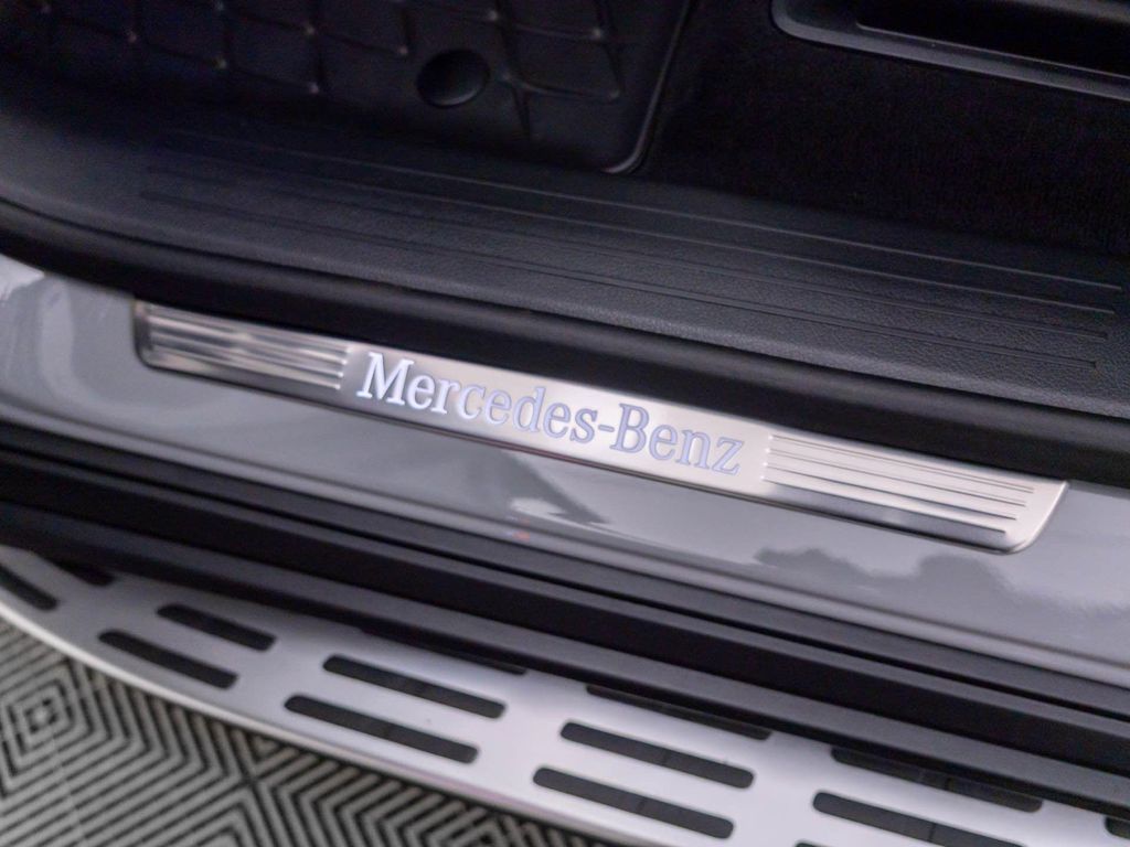 2026 Mercedes-BENZ GLE — миниатюра 15
