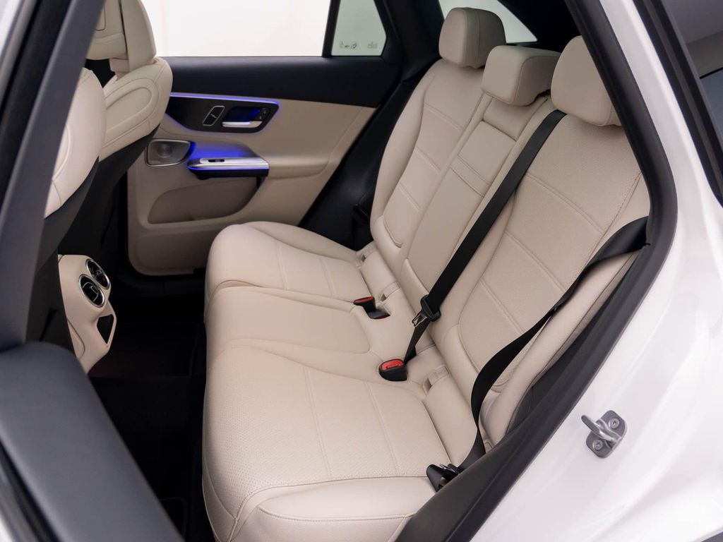 صورة مصغرة 18 لـ 2026 Mercedes-BENZ GLC