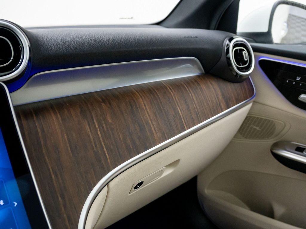 2026 Mercedes-BENZ GLC 缩略图 30