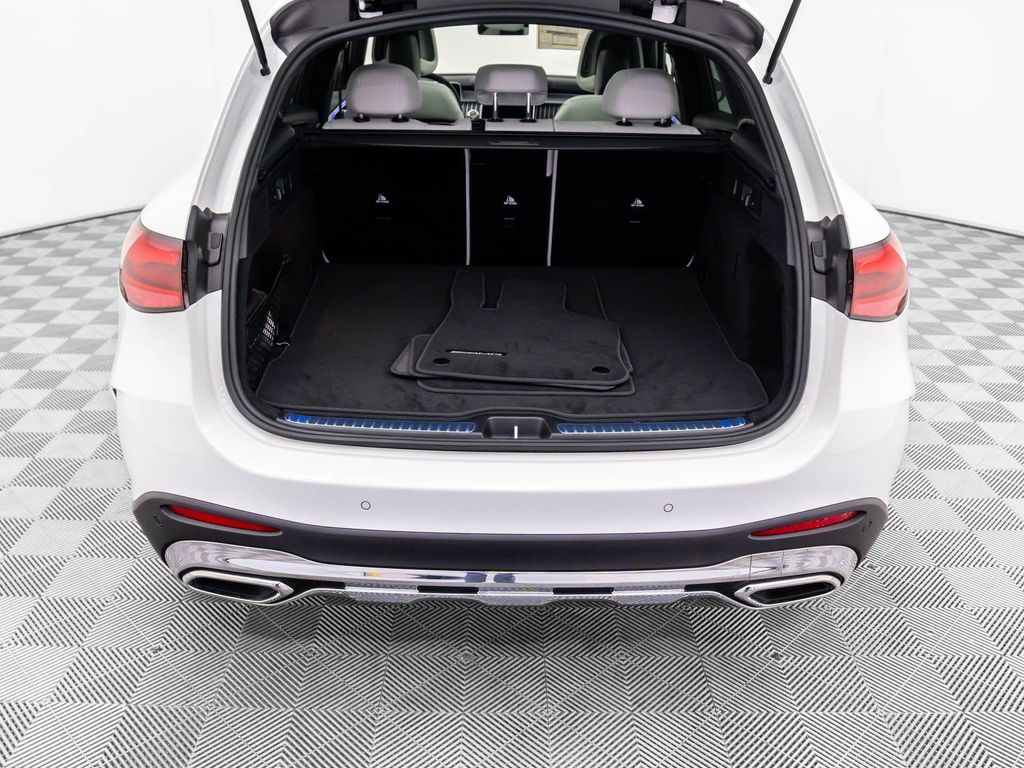 2026 Mercedes-BENZ GLC 缩略图 31