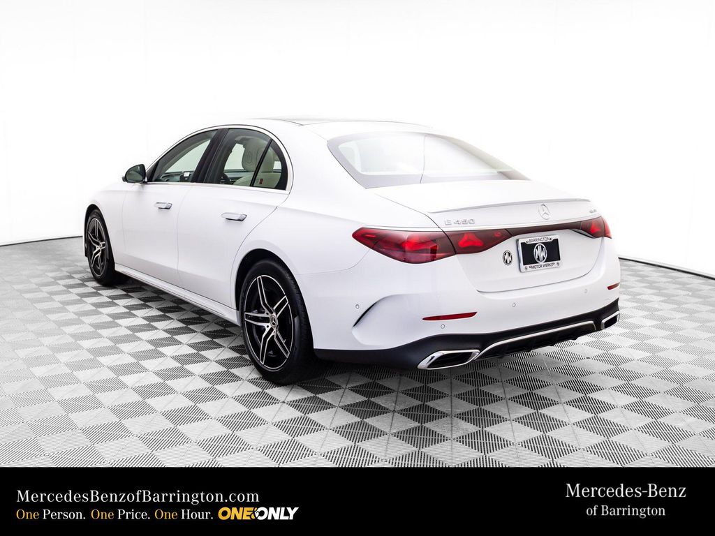 MERCEDES-BENZ E-CLASS - 3