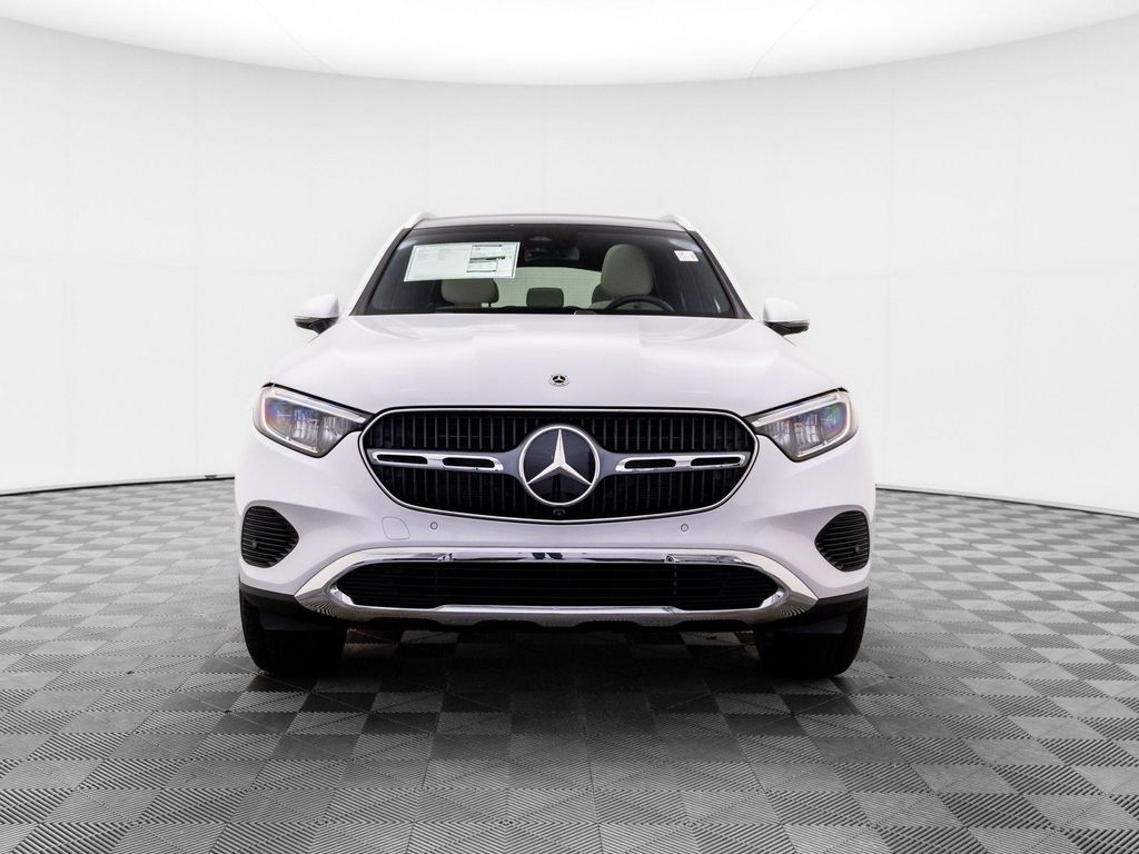 2026 Mercedes-BENZ GLC — фото 9