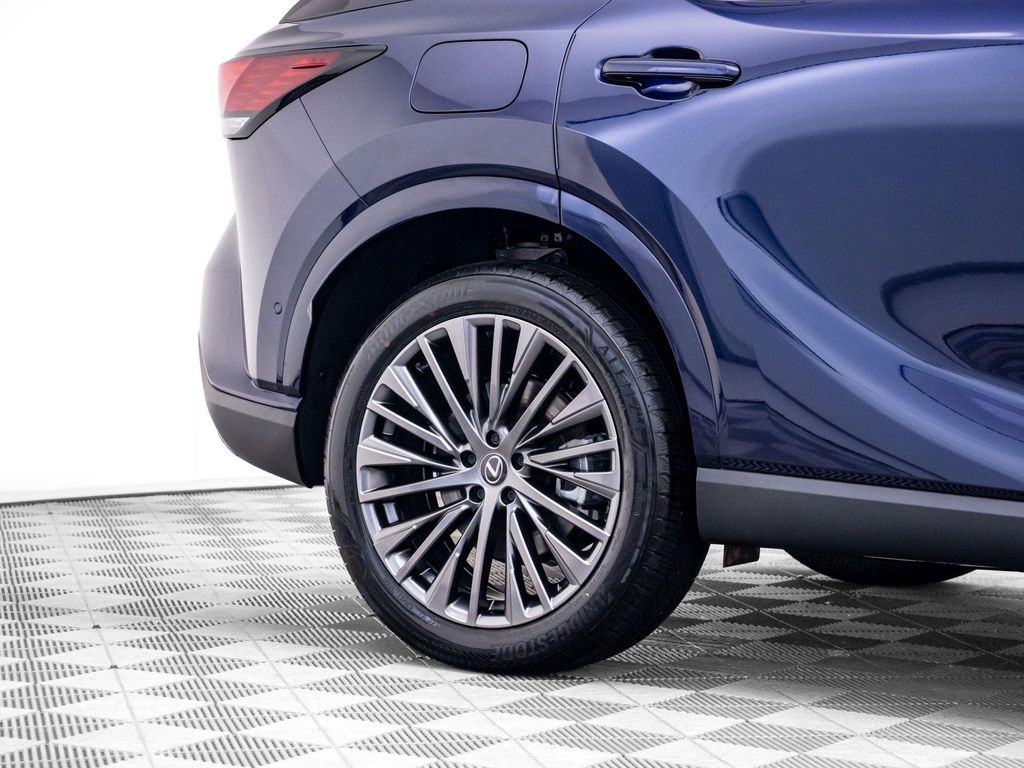 صورة مصغرة 36 لـ 2025 Lexus RX 450H+ BASE