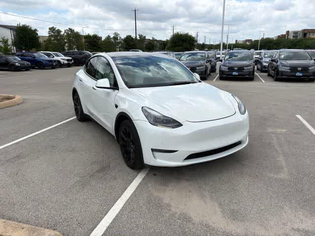 TESLA MODEL Y LONG RANGE - 7