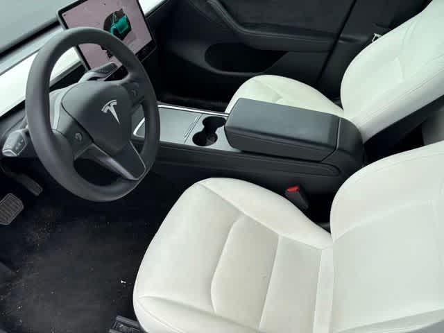 TESLA MODEL Y LONG RANGE - 9