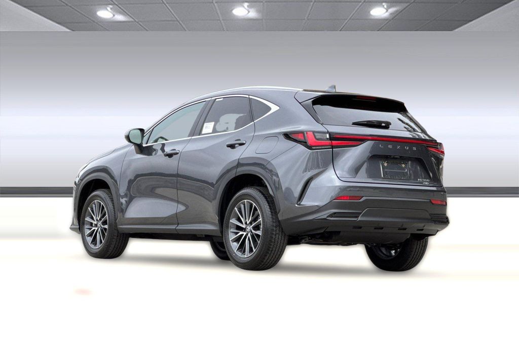 صورة 3 لـ 2026 Lexus NX 350