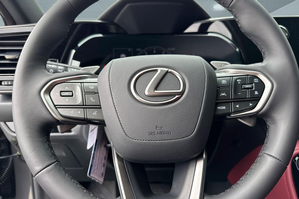صورة 10 لـ 2026 Lexus NX 350