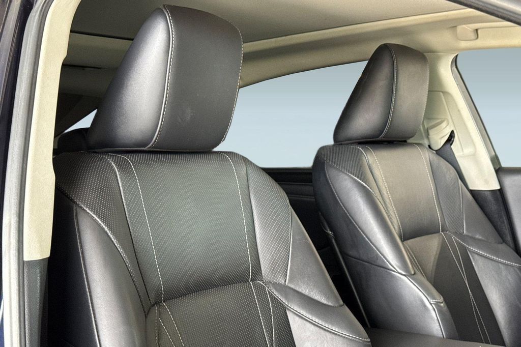 صورة مصغرة 33 لـ 2023 Lexus ES 350 LUXURY
