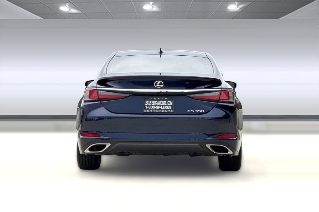صورة 9 لـ 2023 Lexus ES 350 LUXURY