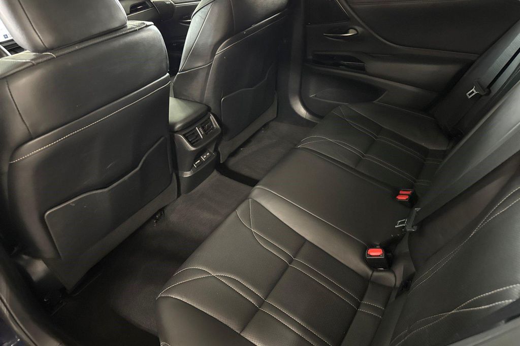 صورة مصغرة 29 لـ 2023 Lexus ES 350 LUXURY