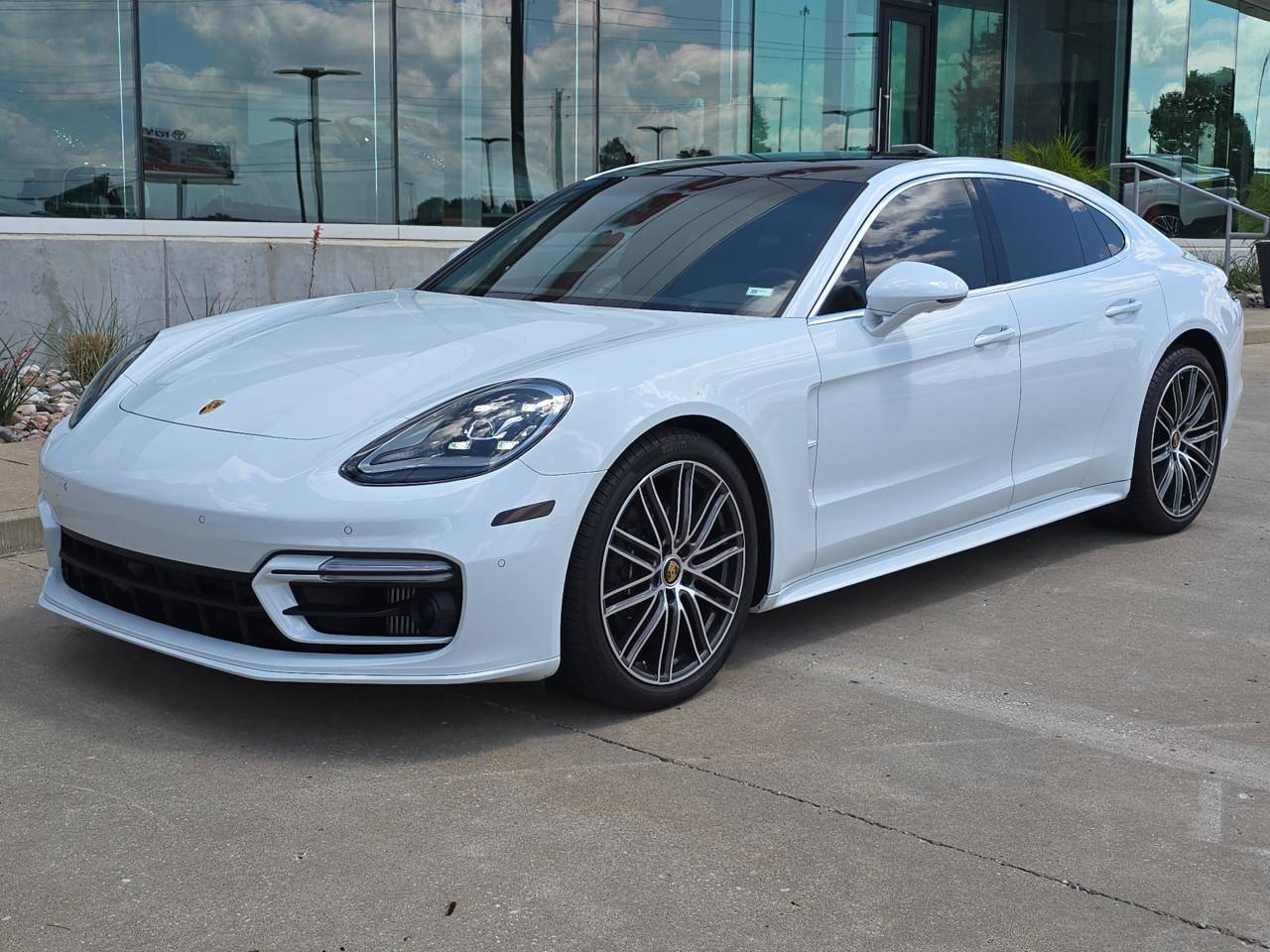 2023 Porsche Panamera
