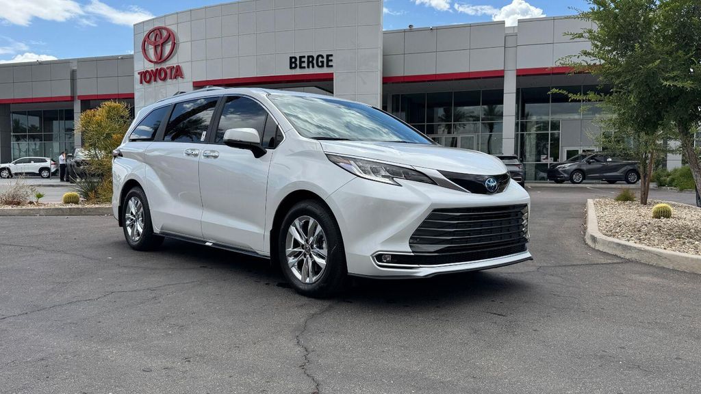 New 2026 Toyota Sienna Limited