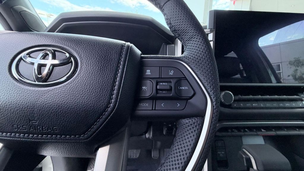 2026 Toyota SEQUOIA LIMITED 缩略图 22