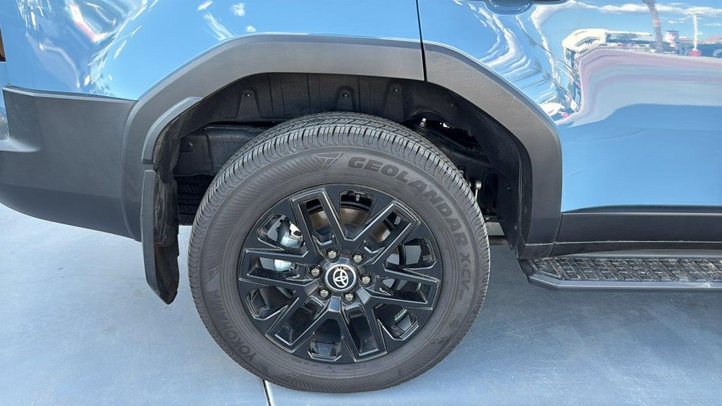 صورة مصغرة 13 لـ 2025 Toyota LAND CRUISER BASE